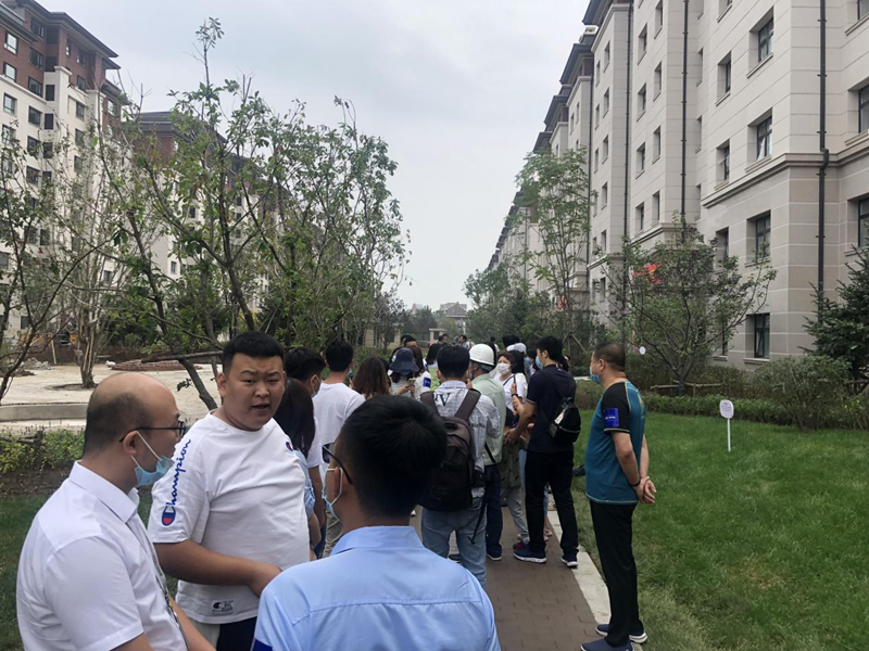 010南山总公司进行工地盛开日活动_副本.png