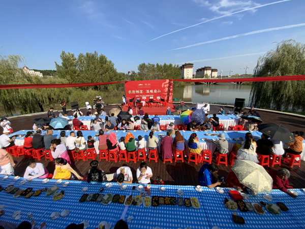 15.XPJ官网·南山进行首届南山业主长街宴活动.jpg