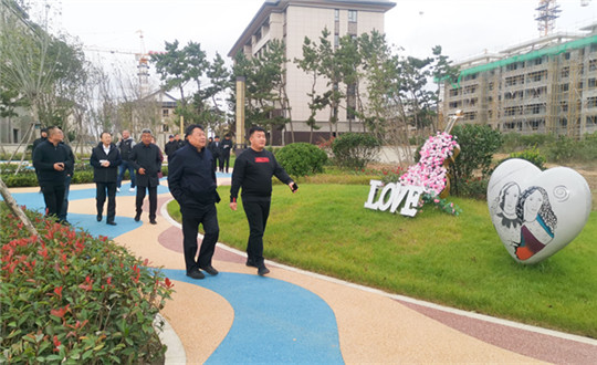 16.寇殿鹏董事陪同马秉臣副董事长一行辅导视察_副本.jpg