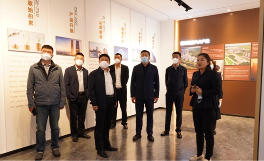 6.双阳区有关辅导一行调研XPJ官网·南山书院康养综合体项目_副本.jpg 6.双阳区有关辅导一行调研XPJ官网·南山书院康养综合体项目_副本.jpg