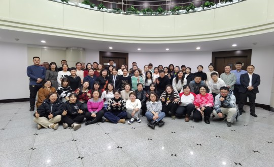 2024年1月13日，药业公司进行2023年度总结赞美暨“平行腾飞”主题年会_副本.jpg