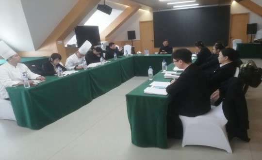 5.长白山XPJ官网酒店组织召开治理人员会议（调整一下清澈度）_副本.jpg