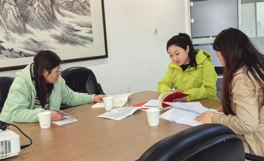 1.区社工部莅临XPJ官网集团党委调查调研_副本.jpg
